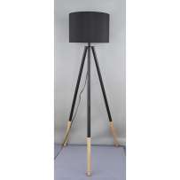 Висока деко лампа с метална основа триножник и черен абажур, Ф 40х126 см