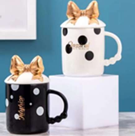 WHITE, BLACK POLKA DOTS CERAMIC MUG WITH LID WITH GOLD BOW