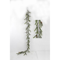 GREEN GARLAND WITH PINE CONES 150CM